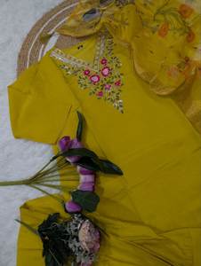 Ensembles de tissus en soie taffetas pur, vêtements légers pour tous les jours, Kurtis/ Nous proposons des styles de fête, réversible pour l'hiver, tous les âges, tous les types de corps - Product Image 6