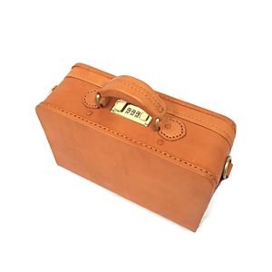 Funda de cuero clásica vintage de 12 pulgadas superventas, duradera y elegante, sencilla, a la moda y de lujo, hecha a mano de Indonesia - Product Image 4