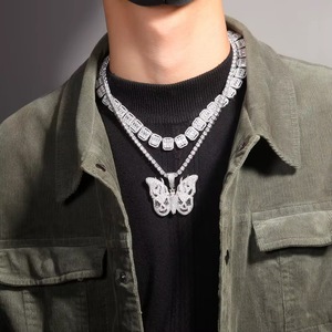 Collier pendentif papillon 3D serti de diamants, bijoux hip-hop pour femmes, déclaration de mode audacieuse, accessoire tendance - Product Image 4