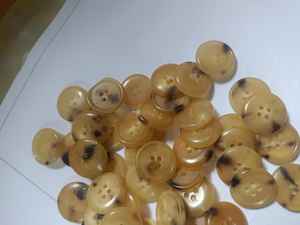 Boutons en corne de buffle de qualité supérieure, polis naturellement, durables, écologiques, au design classique, pour manteaux, vestes, artisanat naturel - Product Image 5