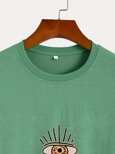 Camiseta con logotipo hecho a medida para hombre Camisetas con cuello en V de secado rápido de alta calidad Stock para hombre, ropa a granel, fardo de ropa mixta, ropa usada - Product Image 3