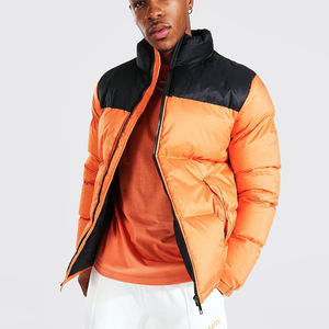 Logotipo personalizado hecho en Pakistán cálido invierno acolchado con capucha prendas de vestir largas para hombre chaqueta acolchada de algodón relleno impermeable burbuja abajo chaqueta - Product Image 1