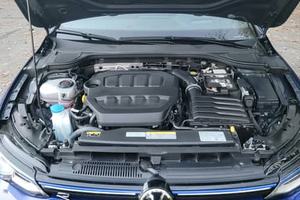 Volkswagen Golf R 2024, 315 ch, moteur 4 cylindres turbocompressé, transmission intégrale, système de différentiel croisé XDS - Product Image 3