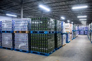 Vente en gros de Monster Energy Drink 500ml saveur originale, canettes en vrac, boisson gazeuse premium, fournisseur mondial pour l'exportation - Product Image 3