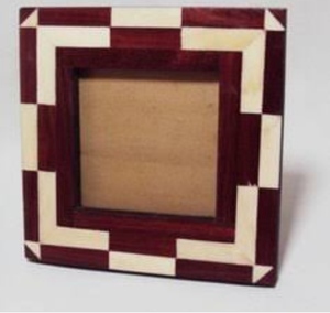 Nouveau cadre photo en résine incrusté de couleur pour la décoration intérieure pour dessus de table et mur - Product Image 5