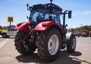 Compre un nuevo tractor Case IH Maxxum 115 en venta. Tractor agrícola de primera calidad con motor potente y rendimiento confiable. - Product Image 3