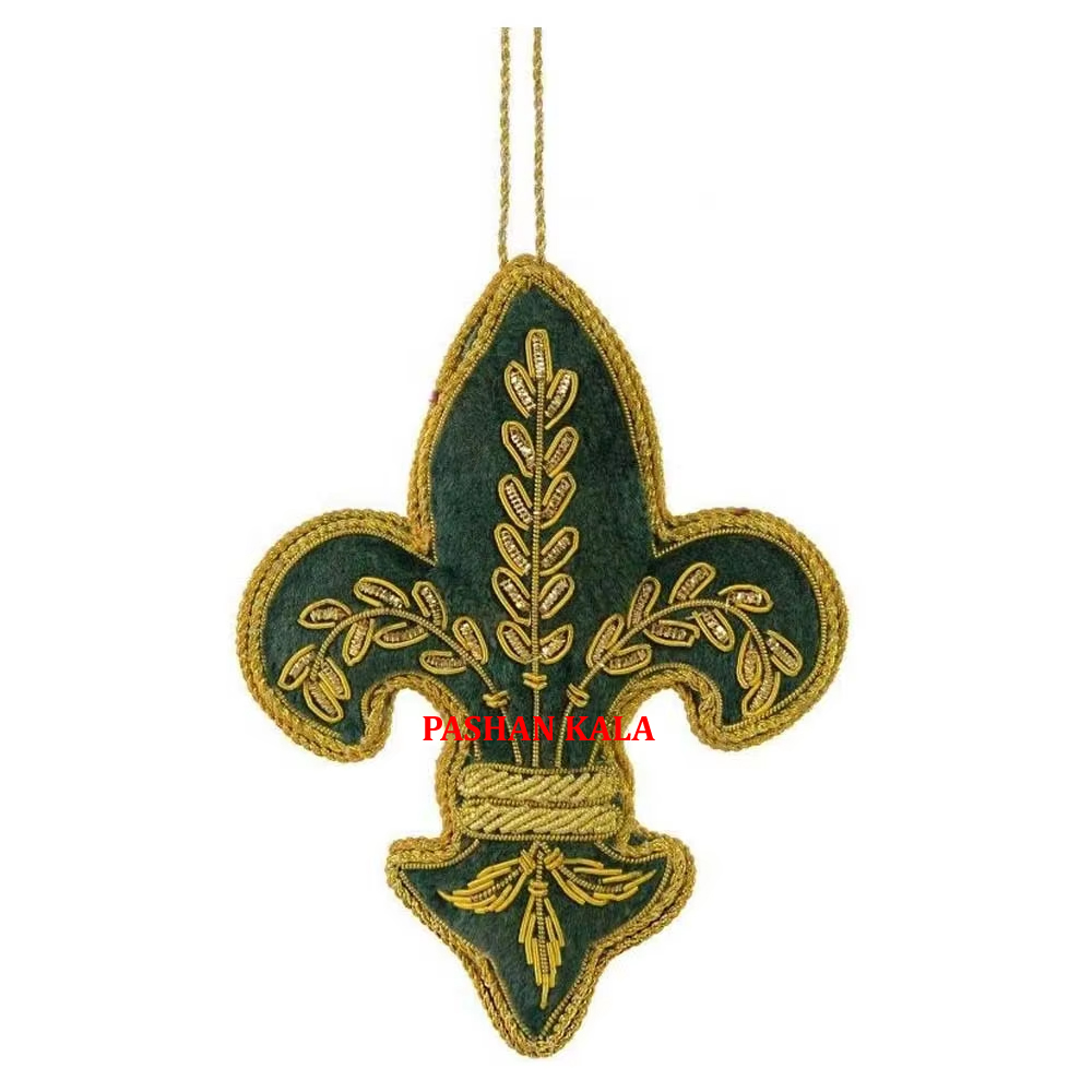 สีเขียวเข้ม