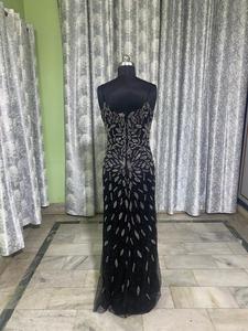 ชุดเดรสทรงนางเงือกคอวีสีดำชุดเดรสแบนเดจลายดอกไม้ปักเลื่อมชุดราตรีแขนกุดสายสปาเก็ตตี้ - Product Image 5