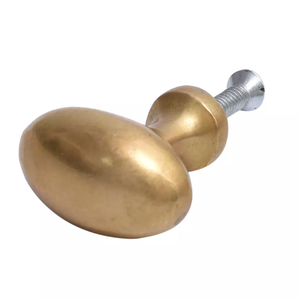 Perilla de gabinete de metal personalizada de latón AK en manija de calidad superior con acabado dorado para muebles de armario y cajón - Product Image 1