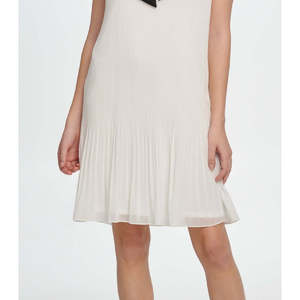 Abito tubino bianco comodo da donna DKNY, taglia 4, senza maniche, con collo annodabile e pieghettato, in chiffon - Product Image 3