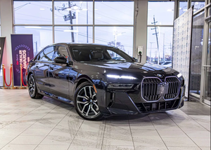 Disponible à l'exportation : BMW Série 7 760i xDrive 2025 avec garantie incluse - Product Image 1
