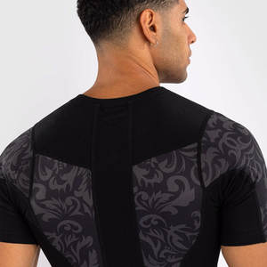 Rashguard MMA de haute qualité imprimé par sublimation à manches courtes Kimono de Jiu Jitsu avec logo personnalisé Vêtements de fitness Arts martiaux - Product Image 4
