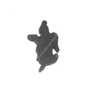 Ornamento colgante de pared de madera hecho a mano, decoración de Navidad para interiores y exteriores, color negro - Product Image 1