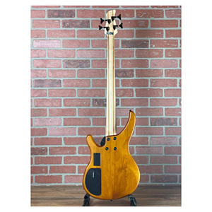 กีตาร์เบสไฟฟ้า Yamaha TRBX605 MAM โครงสร้างตัวเครื่องแข็งแรงทนทาน เหมาะสำหรับการแสดงสดและนักดนตรีที่เดินทางทั่วโลก - Product Image 6