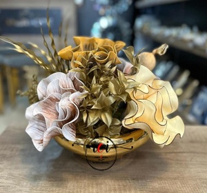 Hot Selling Decorative Tabletop <b>Iron</b> Aluminium Metal Vase with Gold Finish for Home and Wedding Decoration - Product Image 4