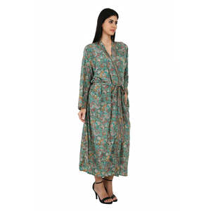 Conjunto de Kimono y Camiseta de Seda 100% para Mujer, Estampado Paisley Verde y Rosa, Bata Suave Tejida para el Hogar o la Noche, Talla Única, Regalo para Ella - Product Image 4