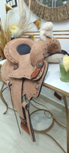 Selle de Cheval Western Anglaise Confortable Faite à la Main en Cuir Premium, Modèle Racing Roughout, avec Arceau en Bois/Plastique, Haute Qualité, Vente en Gros - Product Image 6