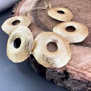 Bracelet jonc en laiton indien plaqué or fait à la main meilleur bracelet rond de créateur qualité indien à la mode élégant - Product Image 5