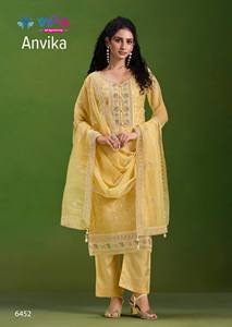 Vipul Anvika Chiffon Crinkle Broderie Travail Salwar Kameez Costumes Catalogue complet disponible au tarif de gros. - Product Image 3