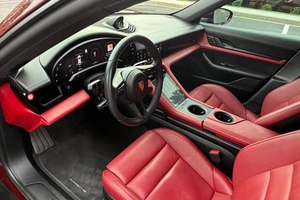 Porsche Taycan 4 Cross Turismo 2022, Listo para Enviar - Product Image 2