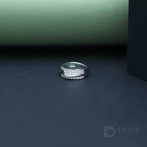 Sparkle Band Double Row Diamond Delight Glamour Gleam Ring Pave Crossover Band Shimmering Infinity Acier inoxydable Or 14K - Product Image 2