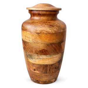 Urne funéraire noire mate avec motif d'ailes d'ange dorées, forme classique et finition élégante pour un souvenir - Product Image 1