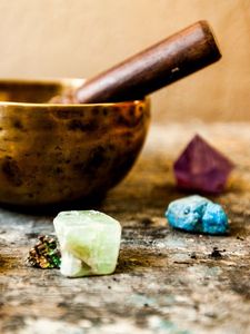 Juego de cuencos para cantar hechos a mano, cuenco de metal con cojín y Mazo, ideal para relajación profunda y conexión espiritual - Product Image 2