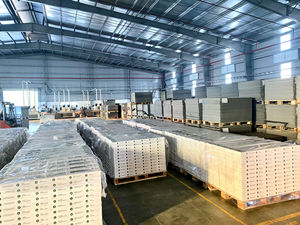 Venta al por mayor de pisos de vinilo de lujo para interiores proveedor de Vietnam impermeable núcleo rígido SPC 4mm 6mm Material de PVC antideslizante Click-on - Product Image 6