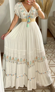 Robe longue blanche bohème col en V brodé design fluide avec manches courtes évasées taille naturelle écologique 100% coton - Product Image 6