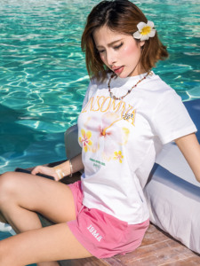 เสื้อยืดผ้าฝ้าย100% สั้นสำหรับผู้หญิงลายดอกเข้ารูปหวานฤดูร้อนโลโก้ตามสั่งปักระบายอากาศได้ดี - Product Image 3
