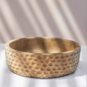 ชามไม้ธรรมชาติทำด้วยมือพร้อมเนื้อค้อนสำหรับตกแต่งแบบชนบทจานเสิร์ฟทนความร้อนตรงกลาง - Product Image 1