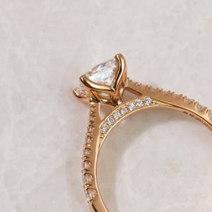 Anillo de Compromiso con Diamante Cultivado en Laboratorio, Corte Princesa, 1.20 Quilates, Color DEF, Claridad VVSVS, Certificado IGI - Product Image 4