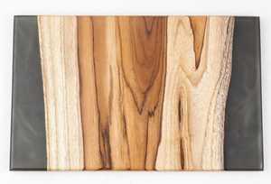 Planche à fromage et charcuterie artisanale en bois d'olivier avec incrustation de rivière en résine époxy Grande planche de cuisine polyvalente de luxe - Product Image 2