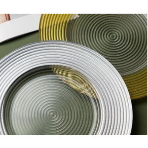 Assiette de chargeur avec vaisselle bordée d'or sous les assiettes pour les événements et les mariages pour les fournitures de restaurant et d'hôtel - Product Image 6