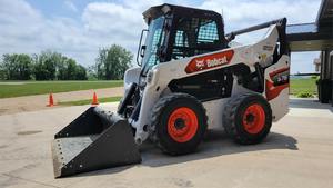 2021 S76 Skid Steer Loader avec tracteur à chargeur frontal et type de chenille équipé d'une pompe à roulement de moteur hydraulique Huade - Product Image 5
