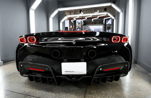 ZFF96NMA7P0298001 2023 ไฮบริดซูเปอร์คาร์ ขับเคลื่อนสี่ล้อ AWD เครื่องยนต์ 4.0 ลิตร ทวินเทอร์โบ V8 986 แรงม้า แรงบิด 800 นิวตันเมตร แบตเตอรี่ 7.9 กิโลวัตต์ชั่วโมง 400 โวลต์ ไมล์วิ่งน้อย - Product Image 3