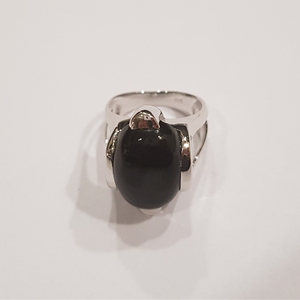 แหวนพลอยออนิกซ์สีดำธรรมชาติสำหรับผู้หญิงจาก Shah Gems แหวนเงินแท้ 925 ประดับพลอยแบบฝังขอบ  ปรับขนาดได้ เหมาะสำหรับเป็นของขวัญ - Product Image 5