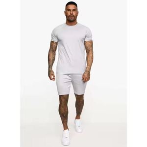 T-shirt coupe ajustée en polyester gris clair 100% pour homme Ensemble short à séchage rapide et col rond Twinset pour l'été T-shirts en poly de haute qualité - Product Image 3