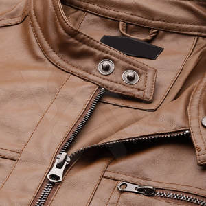 Veste en simili cuir décontractée pour homme, couleur unie, PU avec capuche, col montant, coupe régulière, veste de moto d'hiver avec poches - Product Image 5