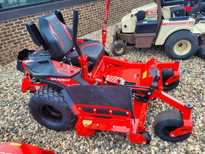 เครื่องตัดหญ้าแบบนั่งขับ Gravely ZTHD52 นิ้ว แบบ Zero Turn ขนาด 23 แรงม้า เครื่องยนต์ V Twin เหมาะสำหรับการดูแลรักษาสนามหญ้าขนาดใหญ่ พร้อมกำลังขับที่ทรงพลังและสม่ำเสมอ - Product Image 5