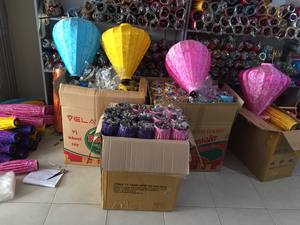 Farol de Seda de Bambú con Muchas Formas, Estilo Hada, Pintado a Mano, Artículo Decorativo Hecho a Mano, HOI AN VN - Product Image 4