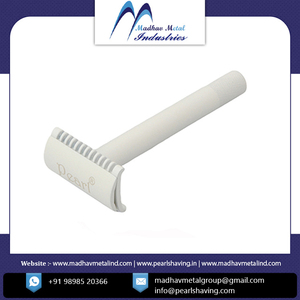 La maquinilla de afeitar de acero inoxidable clásica más vendida disponible a un precio competitivo - Product Image 2