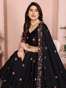 Lehenga Choli Moderno con Bordado para Mujer Adulta, Ropa de Fiesta, Hecho de Seda Georgette Fox de Alta Demanda, Diseño Moderno - Product Image 3