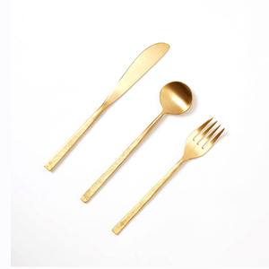 Couverts royaux en acier inoxydable Fourniture directe d'usine de cuillères, fourchettes et couteaux finis en or Ensembles de couverts à dîner pour acheteur en gros - Product Image 1