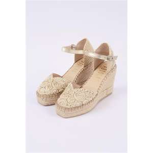 Alpargata cerrada con tacón de cuña alto - Product Image 2