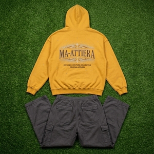 Ensemble streetwear personnalisé pour femme : sweat à capuche oversize jaune moutarde et pantalon cargo noir en molleton de coton – Vente en gros OEM - Product Image 5