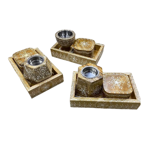 ที่ใส่ธูปบาคูร์ทรงสี่เหลี่ยมไม้อาหรับที่ใส่ชาลาเวนเดอร์ไม้จันทน์ปรับแต่งรูปร่างได้ - Product Image 1