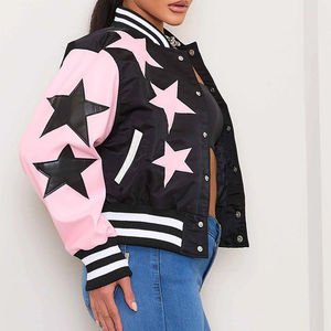 Chaqueta Universitaria Corta Personalizada para Mujer, Estilo Letterman, Cuerpo de Lana, Mangas de Cuero Genuino, Chaquetas Universitarias Cortas de Cuero - Product Image 4