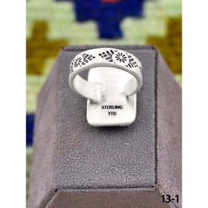 Bague ajustable artisanale Southwest en argent sterling plaqué or rose, sertie d'un paon, d'une dahlia et d'un turquoise, avec sertissage invisible, idéale pour un cadeau - Product Image 4