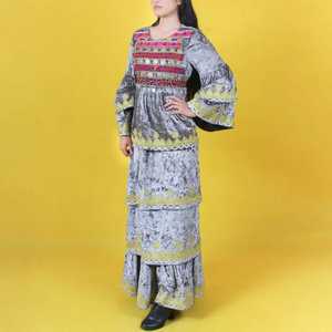 ROBE FEMME AFGHANI KUCHI BRODERIE COMPLIQUE MOTIFS AFGHANI TRADITIONNELS MOTIFS FLORAUX et DESIGNS GÉOMÉTRIQUES DOUX LUXUEUX - Product Image 4